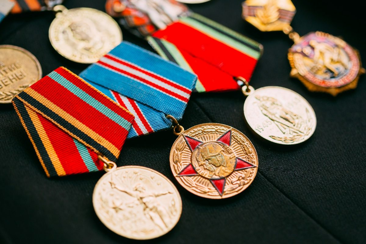 Plongée dans l’univers des médailles militaire françaises