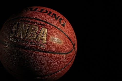 Comment choisir l’application à utiliser pour suivre les résultats NBA ?